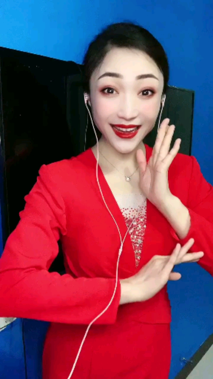 豫剧演员陈莉莉演唱《抬花轿》