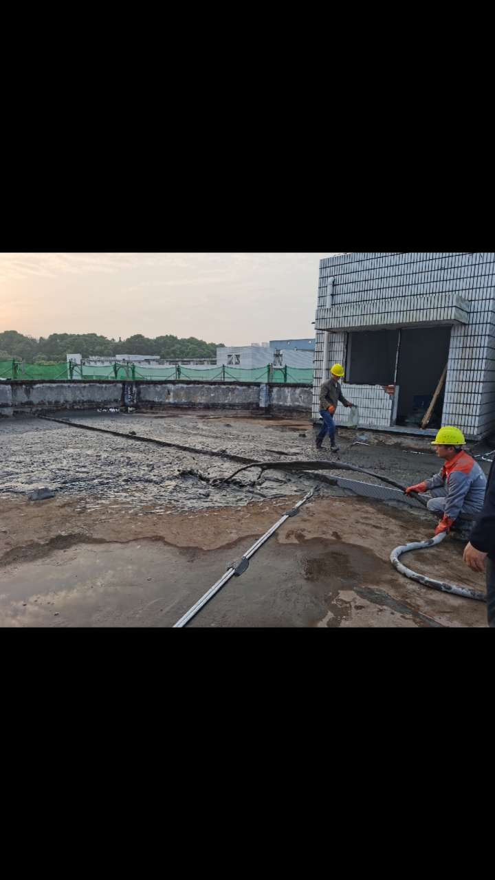 盈泰泡沫混凝土屋面找坡施工