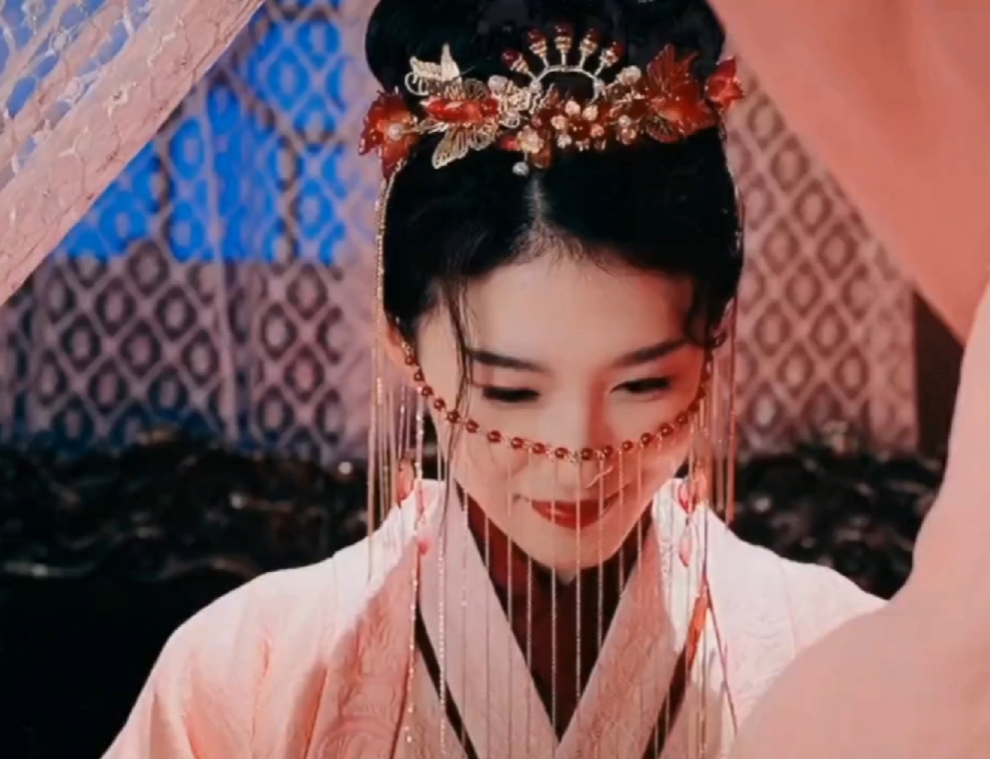 黑风寨女寨主月前奉师命下山找龙涎香谁知一不小心拐了个侯爷小夫郎