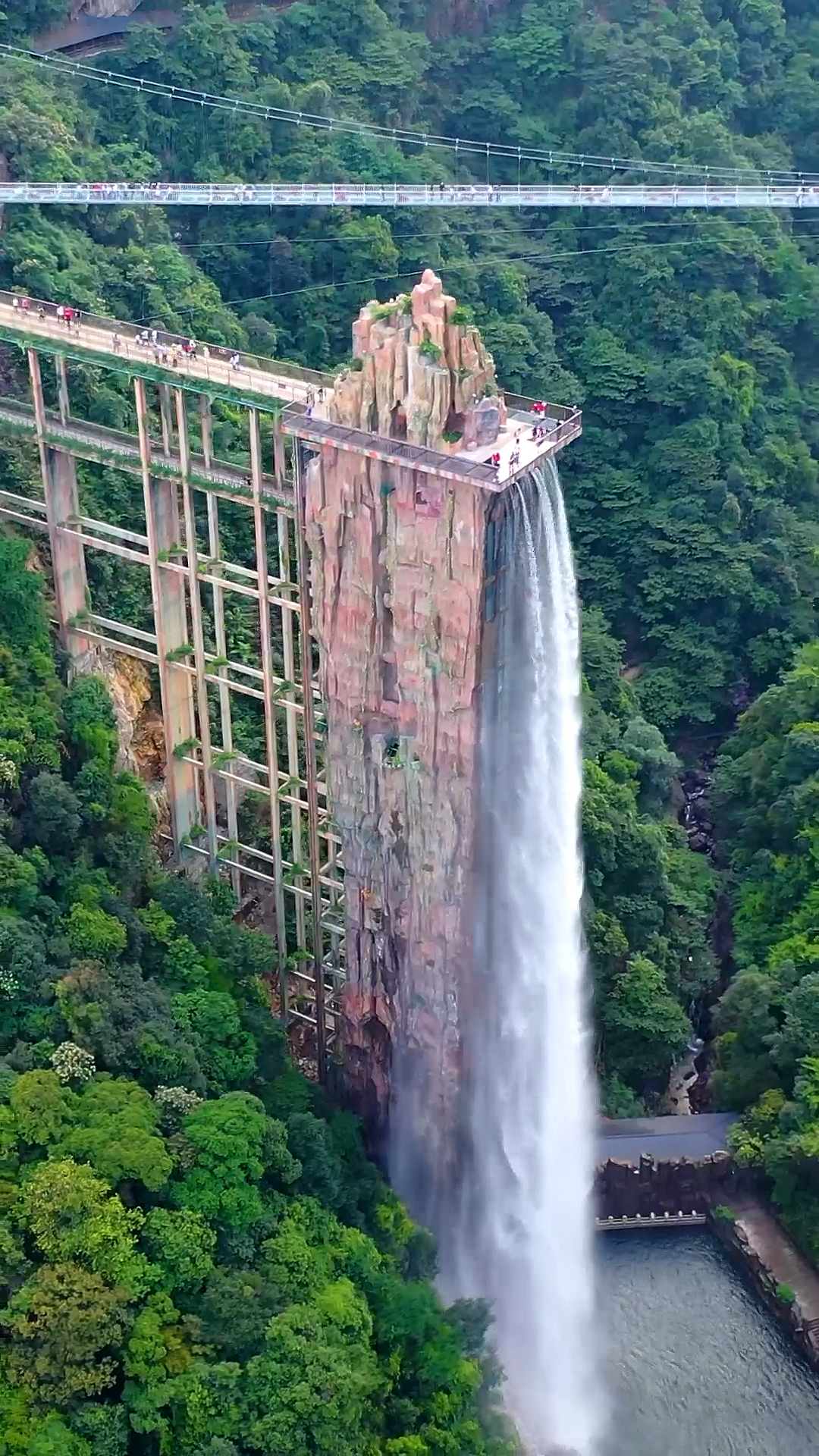 带上全民去旅行#云门山世界上最大的电梯观景瀑布,一个敢设计,一父乙