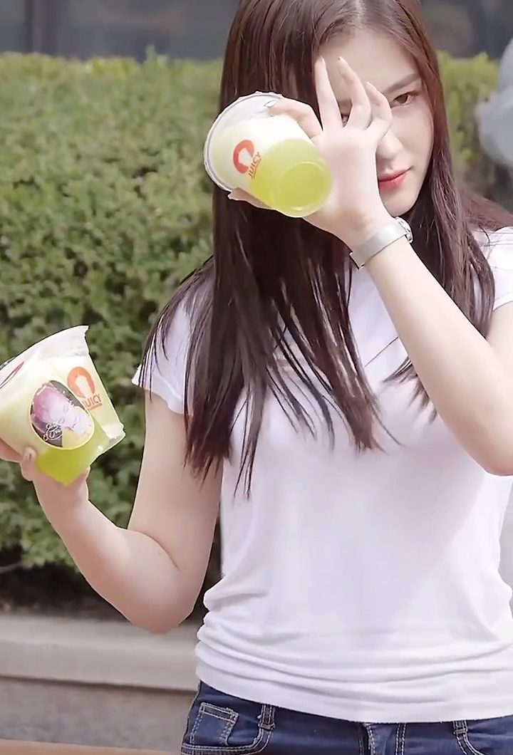韩美混血#nancy李承利真的是超级心水的女孩,19岁的她未来无限大!