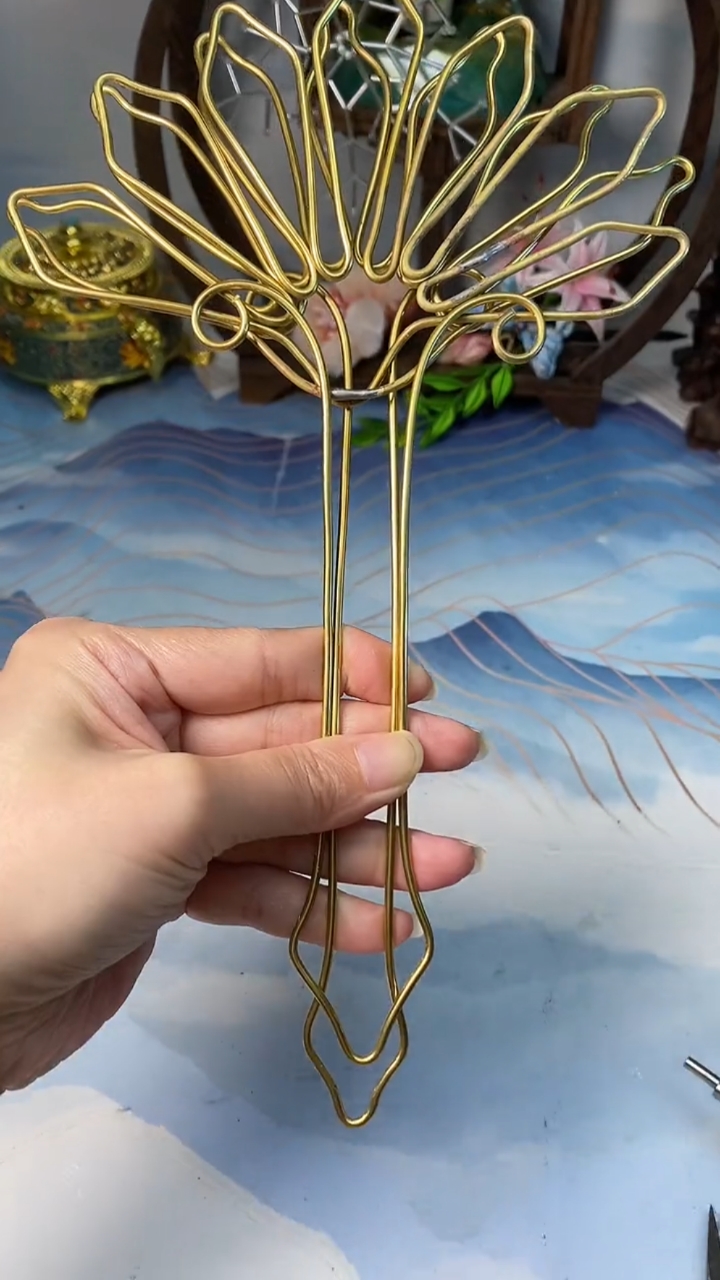 暗器排名第三～孔雀翎.(3)发射器和扇柄也做好了.