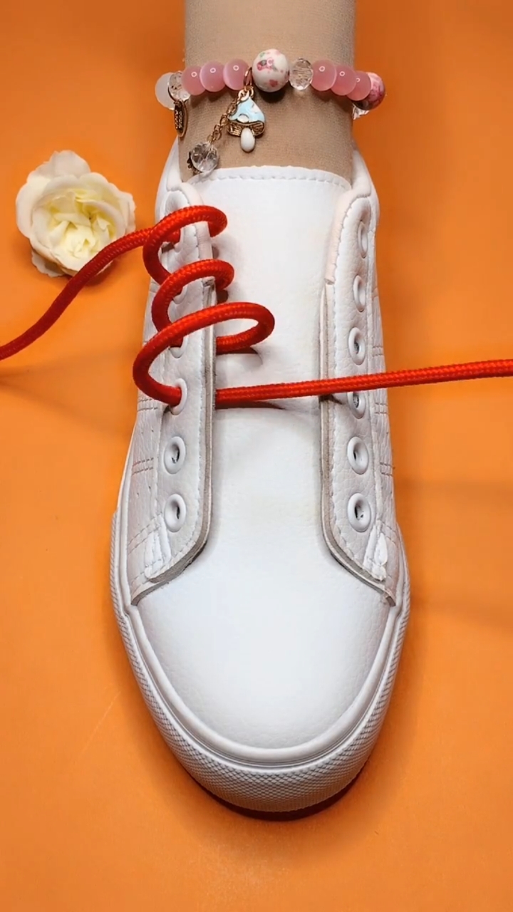 好看鞋带#同心结教程来啦,情侣之间系上这款,一定会长长久久