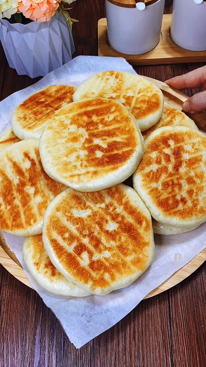 秀出你的拿手菜发面糖饼的最简单做法一学就会