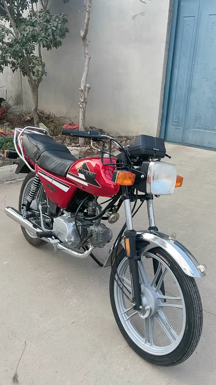 本田天虹90!喜欢机车的朋友们关注一下