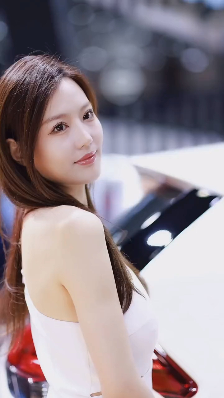 颜值大pk#最美车模之牛牛