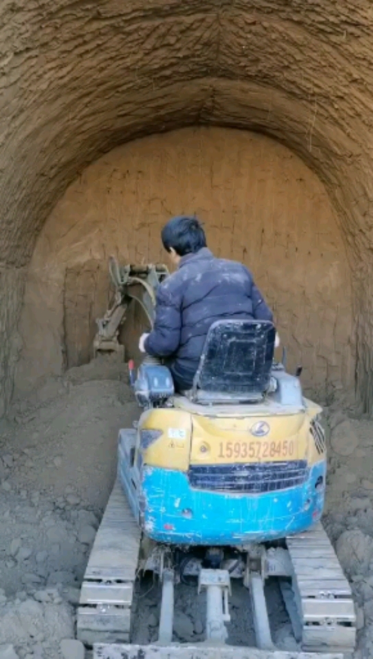 挖机挖窑洞技巧图片