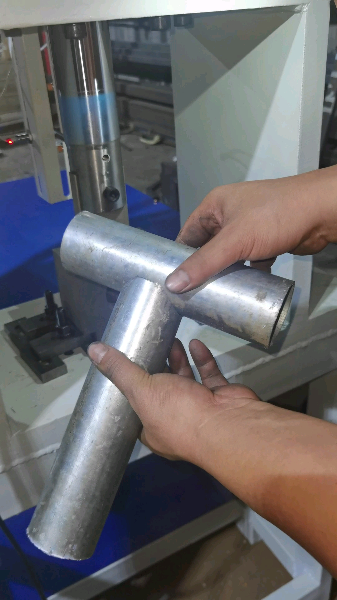 圆管冲弧机#60圆管冲平弧对接60圆管-度小视