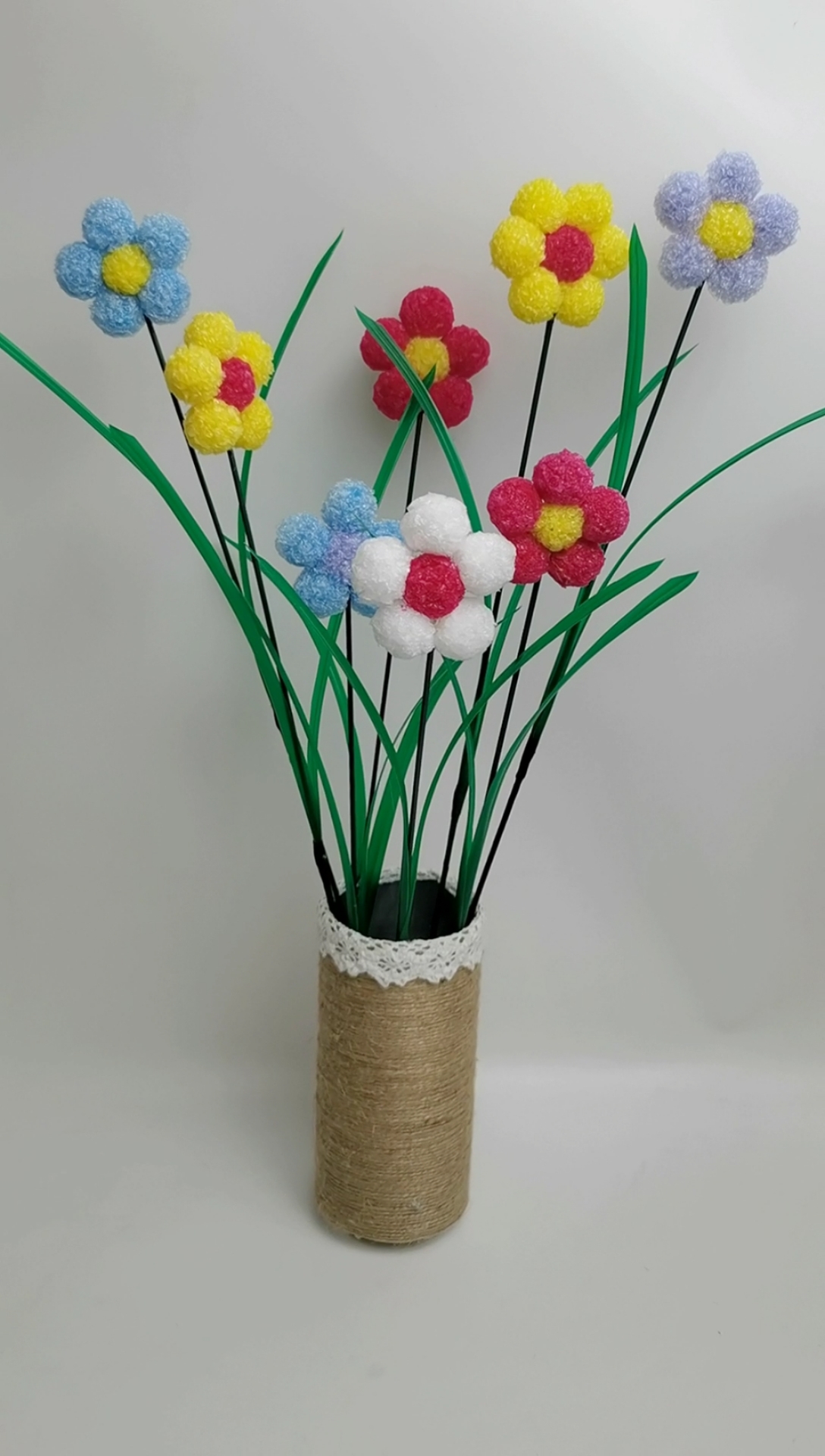 手工制作#水果店老板让我用水果网做几个花给他镇店,做不出好看挡不