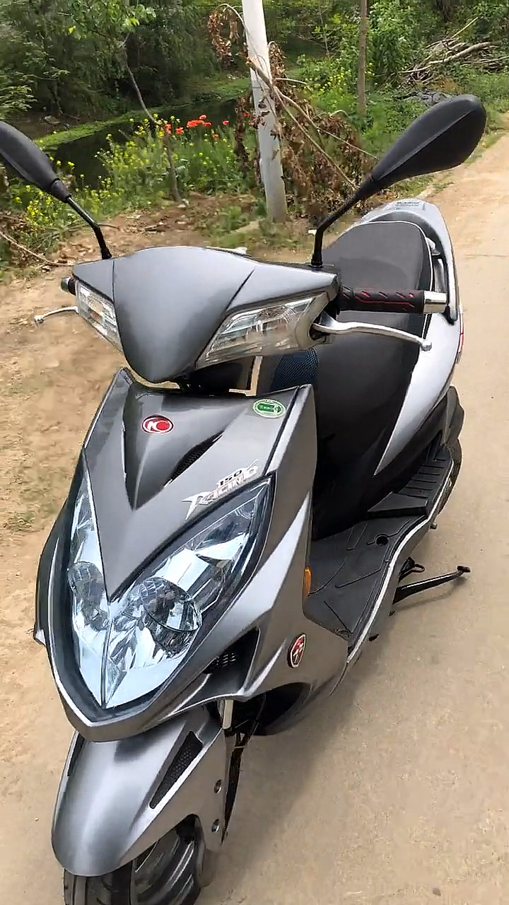 光阳弯刀情人150喜欢机车的朋友们关注一下