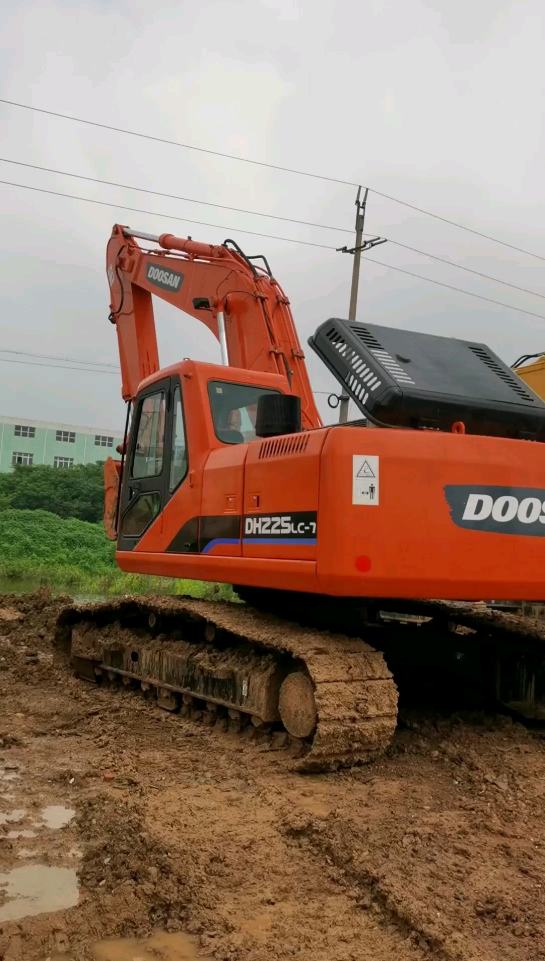 二手挖掘机个人#斗山225二手挖掘机拍摄