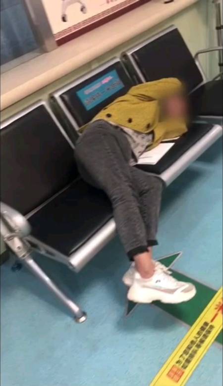 乙肝#又一个24岁小姑娘倒下了,这么年轻,肚子疼晕倒了,送到医院确诊