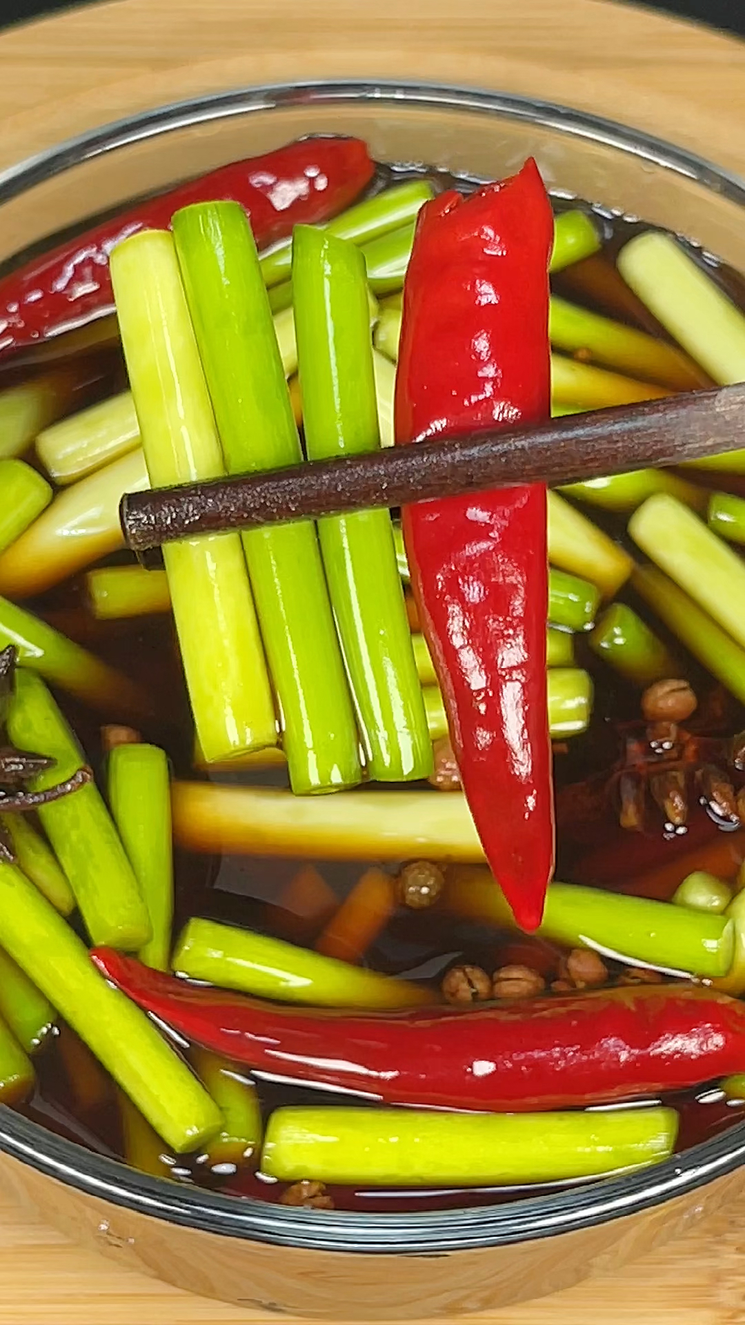 蒜苔的腌制方法蒜苔这样腌开胃爽口越吃越想吃