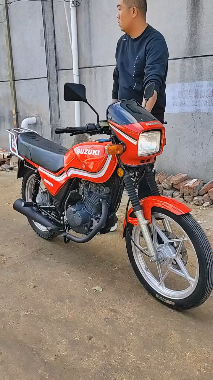 铃木王!喜欢机车的朋友们可以联系一下-度小视