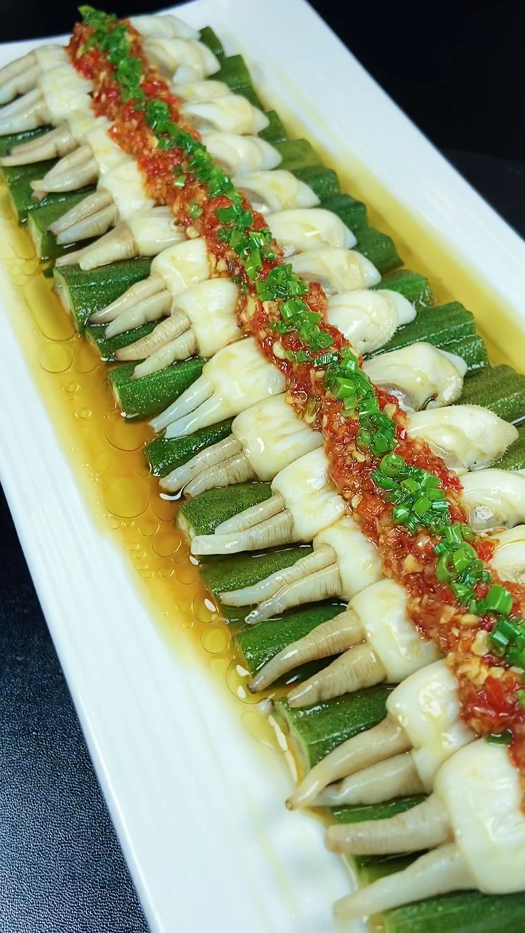 美食看中国#蛏子遇到秋葵,营养美味颜值高