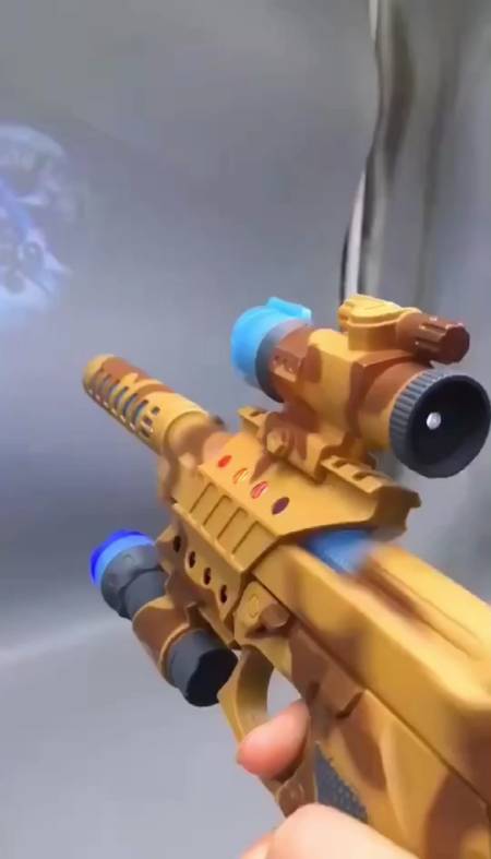 仿真震动感玩具枪,还有梦幻投影哦!好看好玩!-度小视