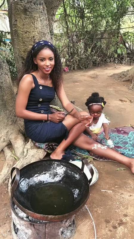 我在非洲的日子#非洲老婆原来是这样做面包的05.-全民小视频