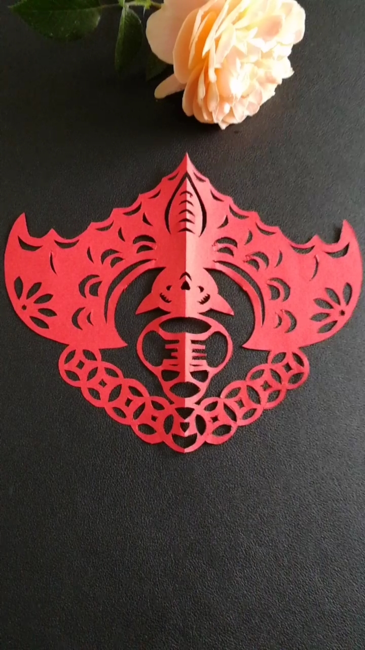剪纸#手工剪纸蝙蝠,寓意鸿福吉祥.