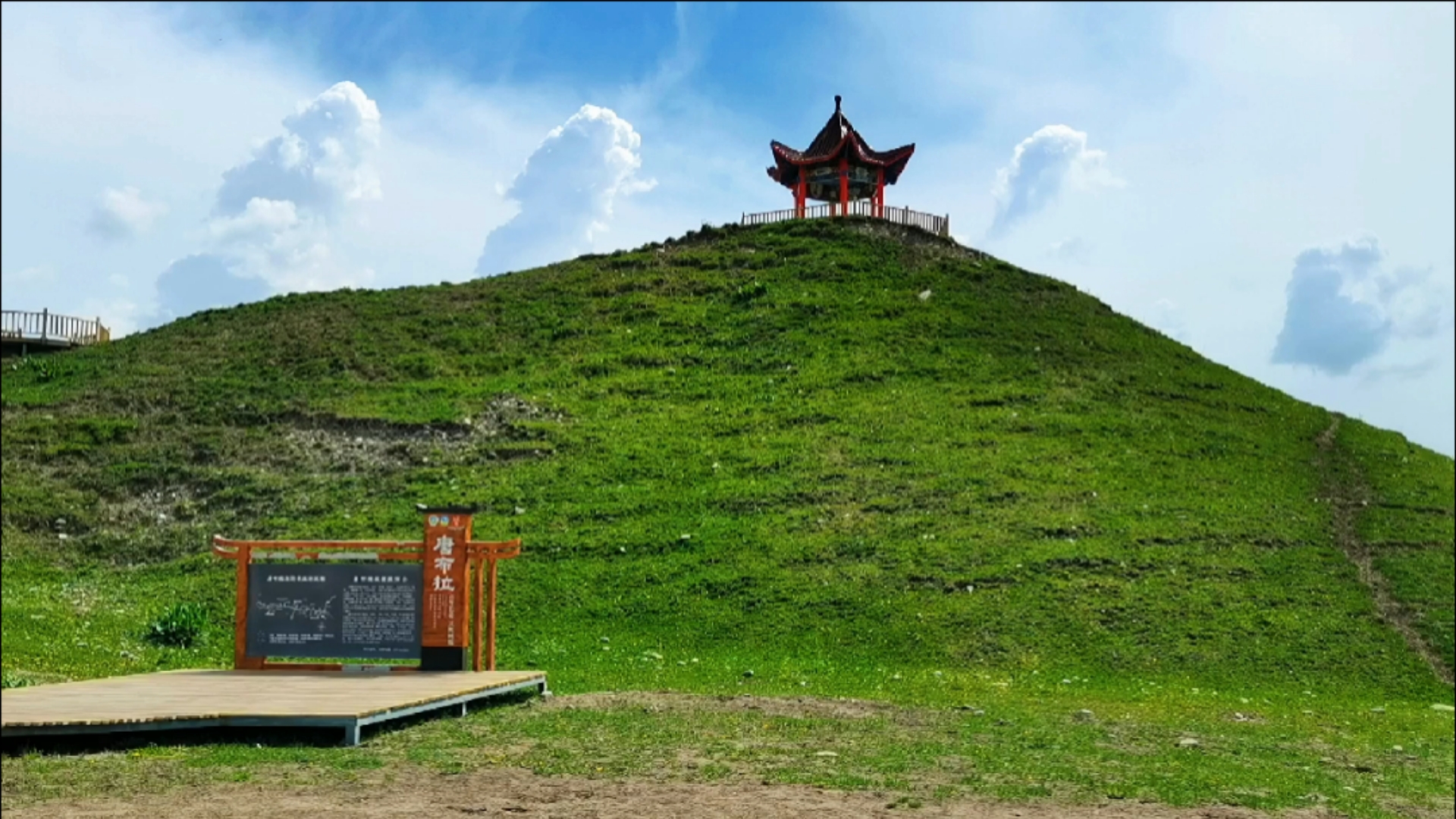 新疆尼勒克唐布拉百里画廊景区(21.5.27日摄)原创