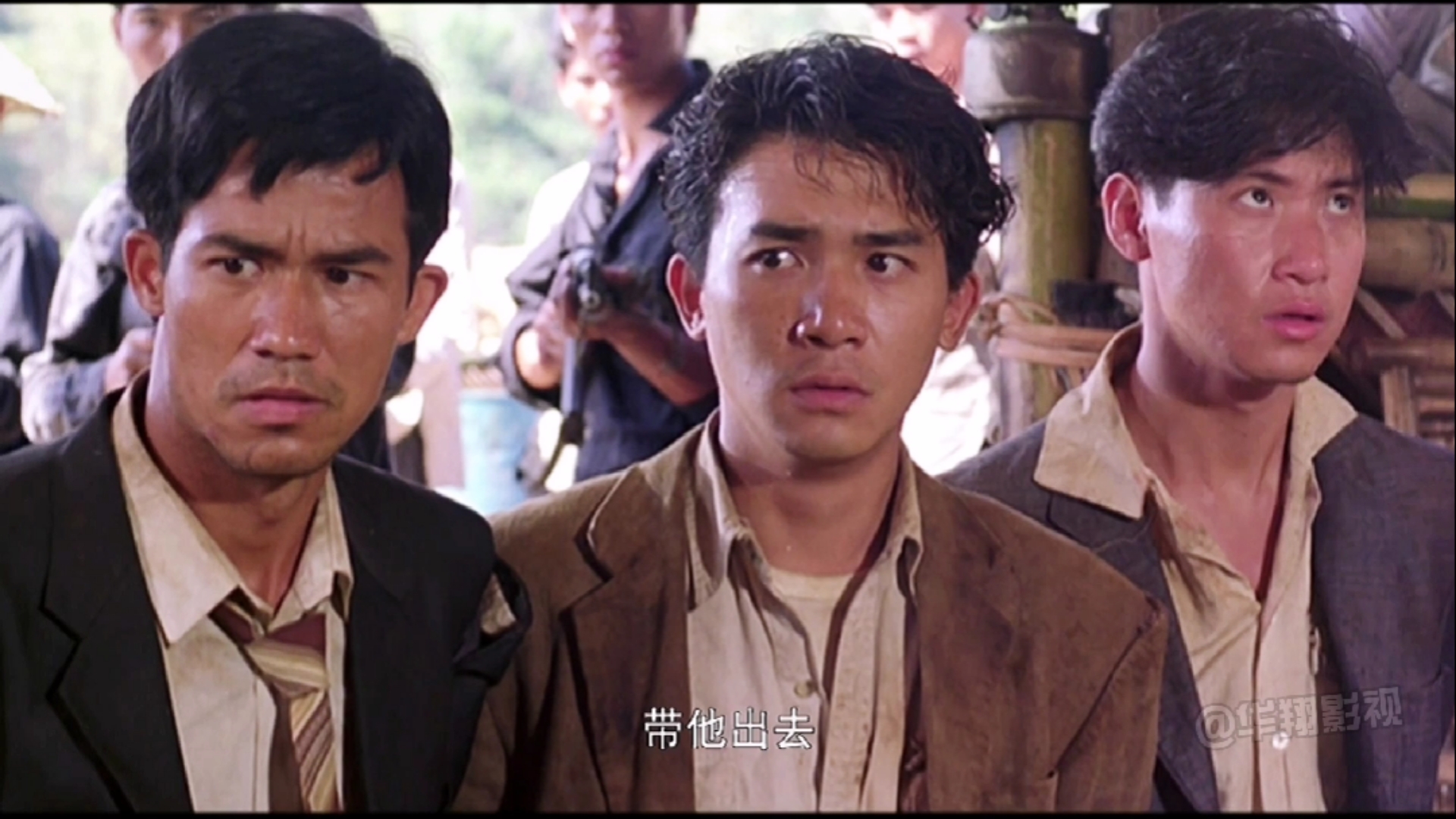 经典影视#电影:三兄弟被越南叛党抓住受尽折磨,终于发起反抗