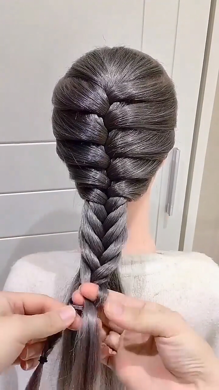 手拉满头纹理鱼骨辫教程来咯!