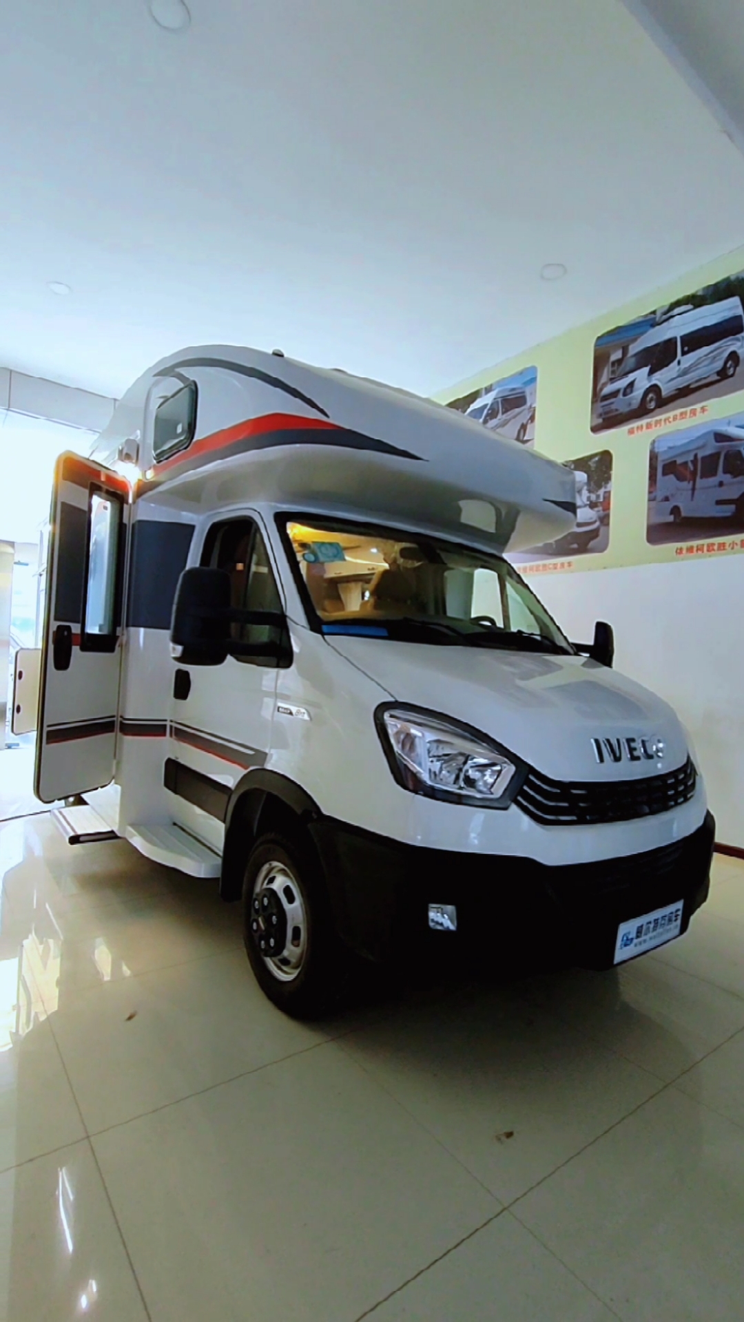 房车#夫妻退休了准备房车旅行选台双拓展大空间,享受属于自己的戮居