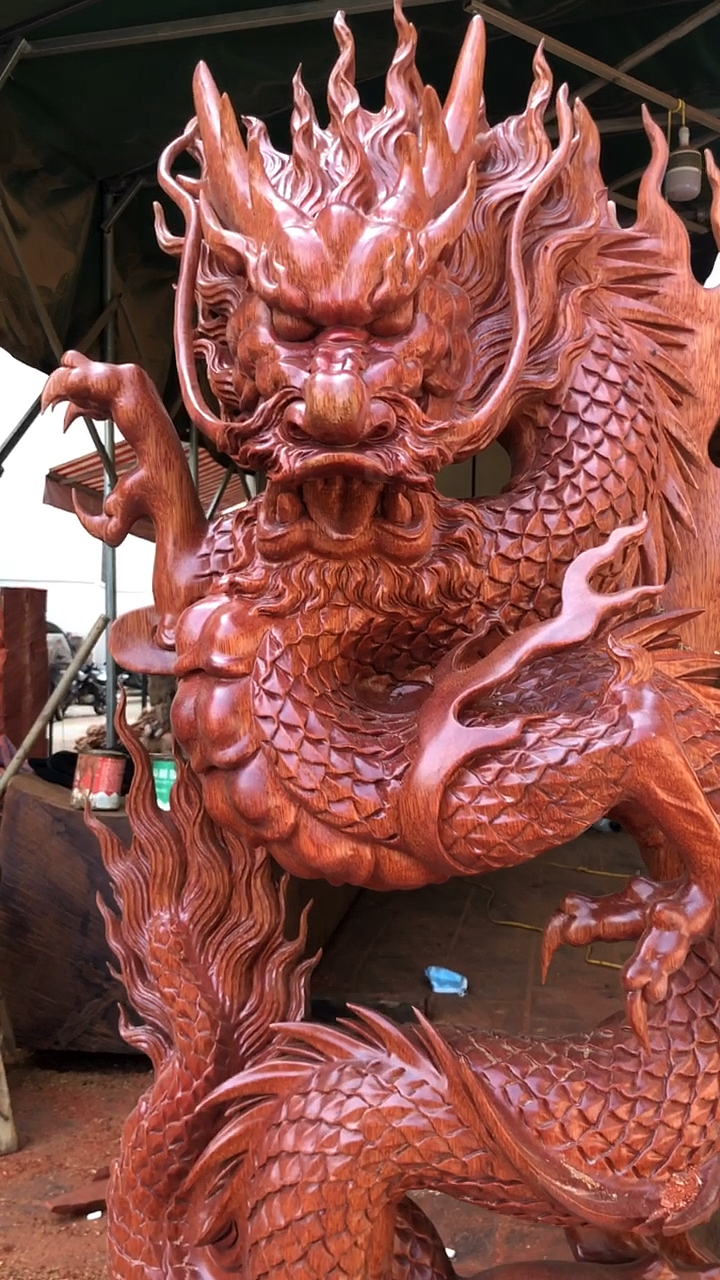 非遗文化纯手工制作#红花梨中国龙,九龙之首正面龙-度小视