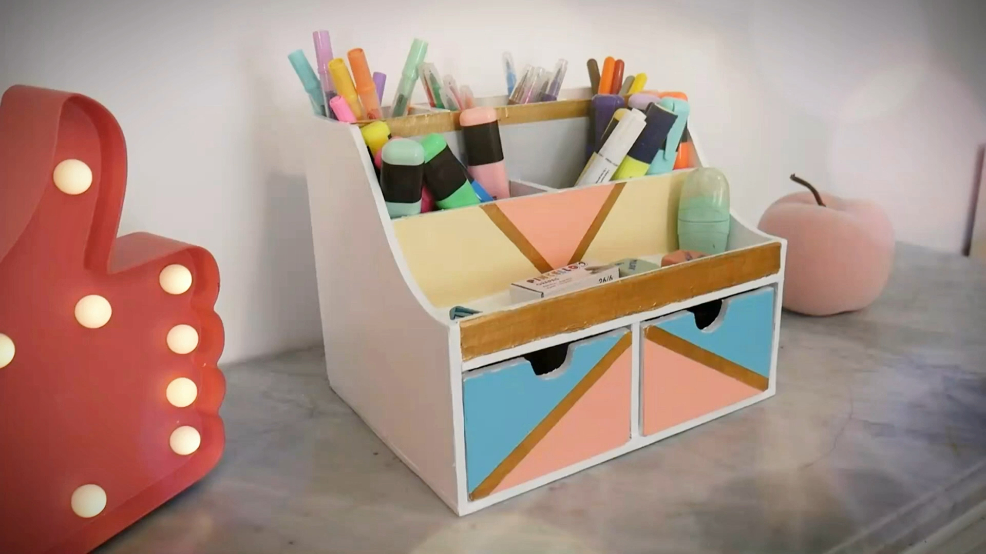 变废为宝废物利用旧纸盒制作收纳盒!-度小视