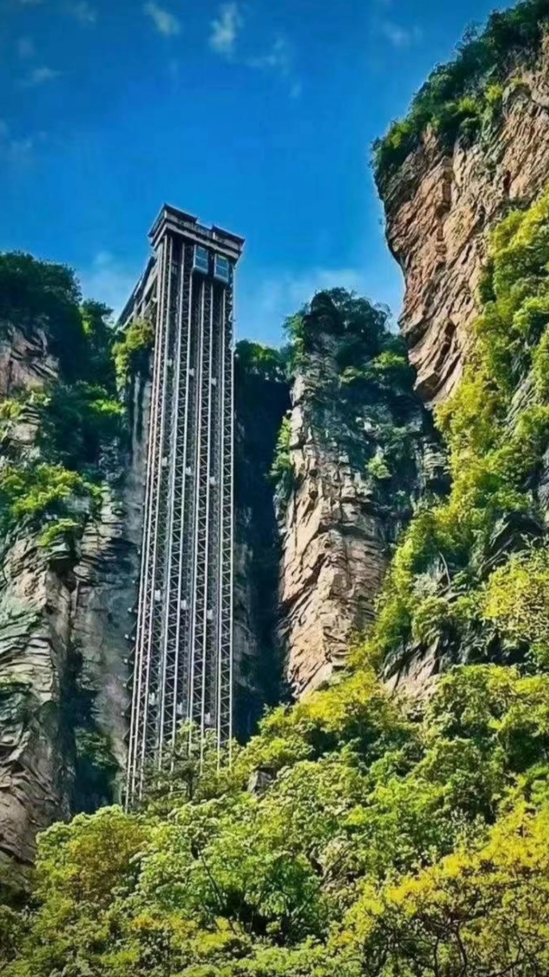 湖南武陵源风景区百龙天梯.