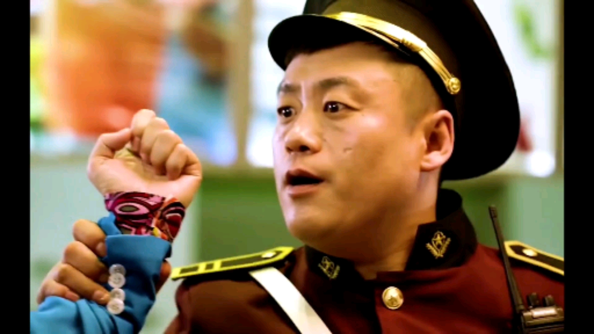 宋晓峰#小保安英雄救美,老板娘却想以身相许