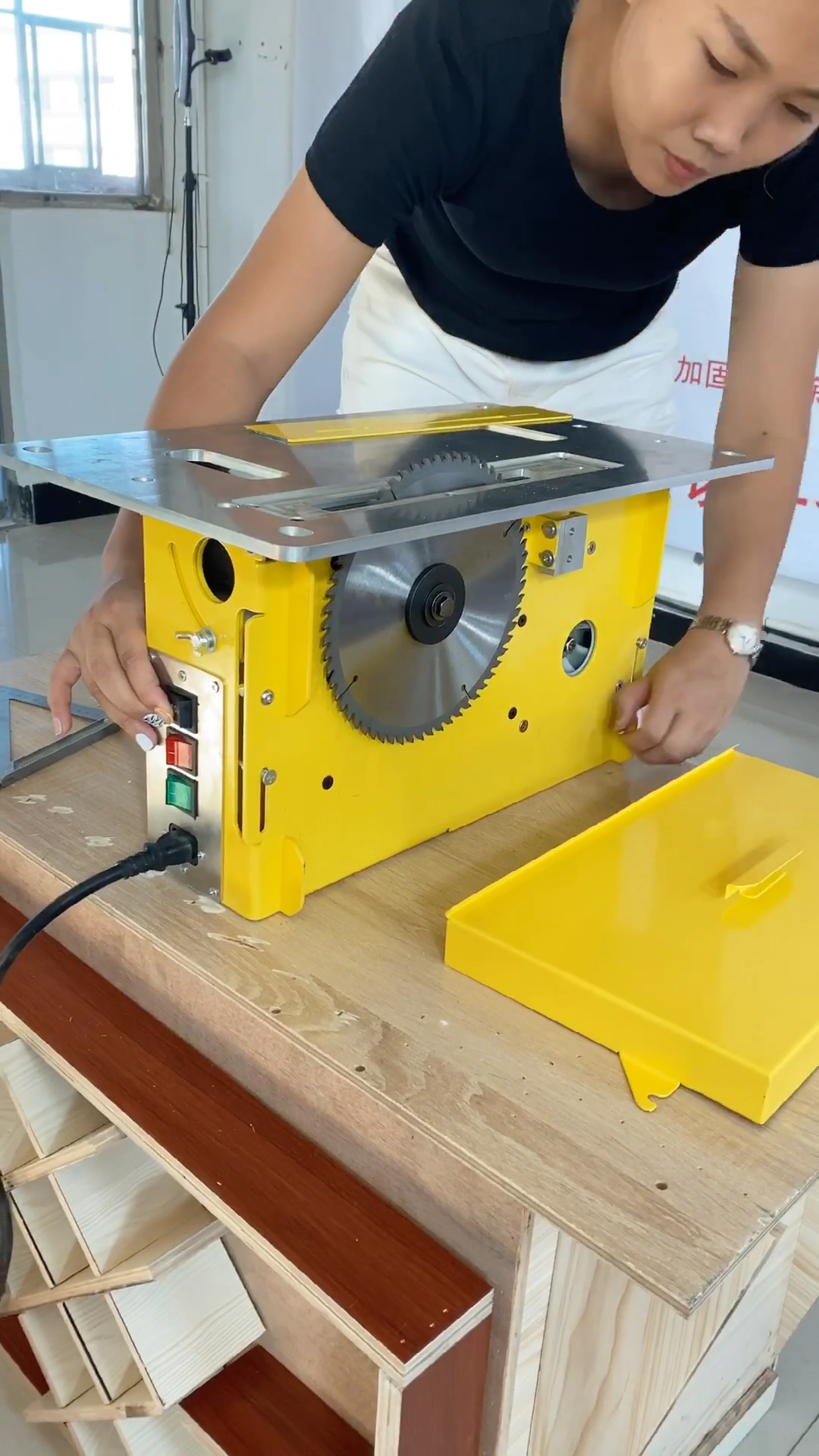 单无尘锯,可斜切!