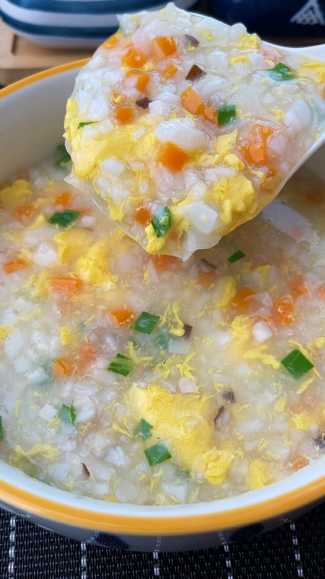 家里有小朋友的可以家常做这个鲜蔬芙蓉汤给孩子喝!