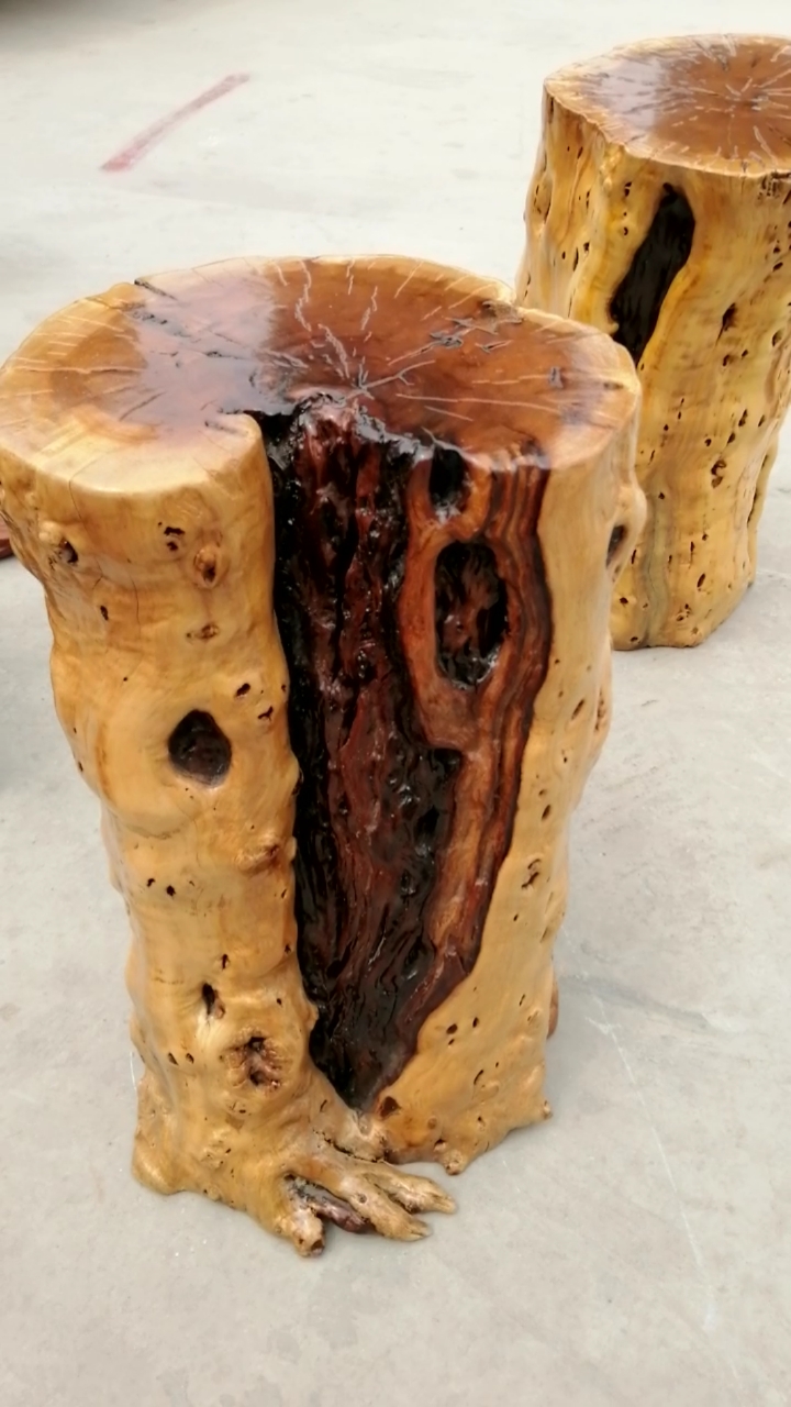 这样的枣木桩,赏心悦目!瞅着,摸着,用着,都会是心花怒放!心旌摇荡!