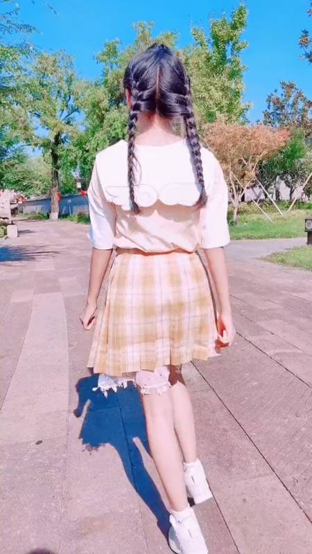 看背影猜身高了,猜对了我是你诗姐