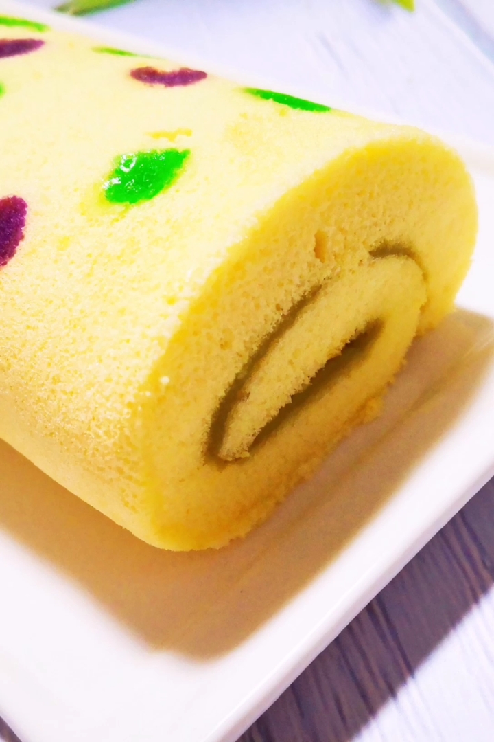 自制美食#彩绘蛋糕卷,彩色小点点
