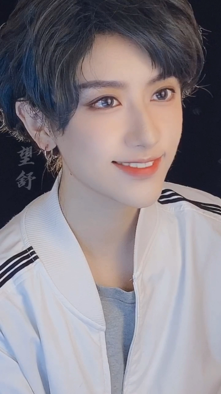 望舒小名豚豚#我才是望舒,那个叫望舒小名豚豚的是盗视频的,不是乙!