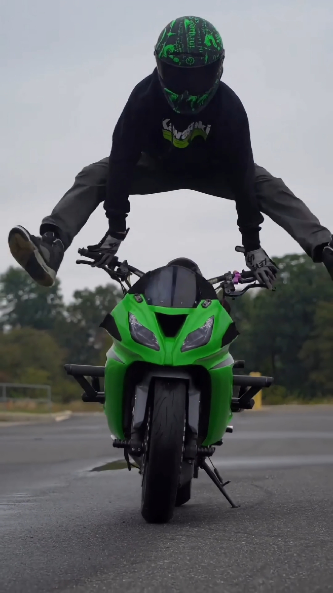 摩托车#川崎摩托车特技选手