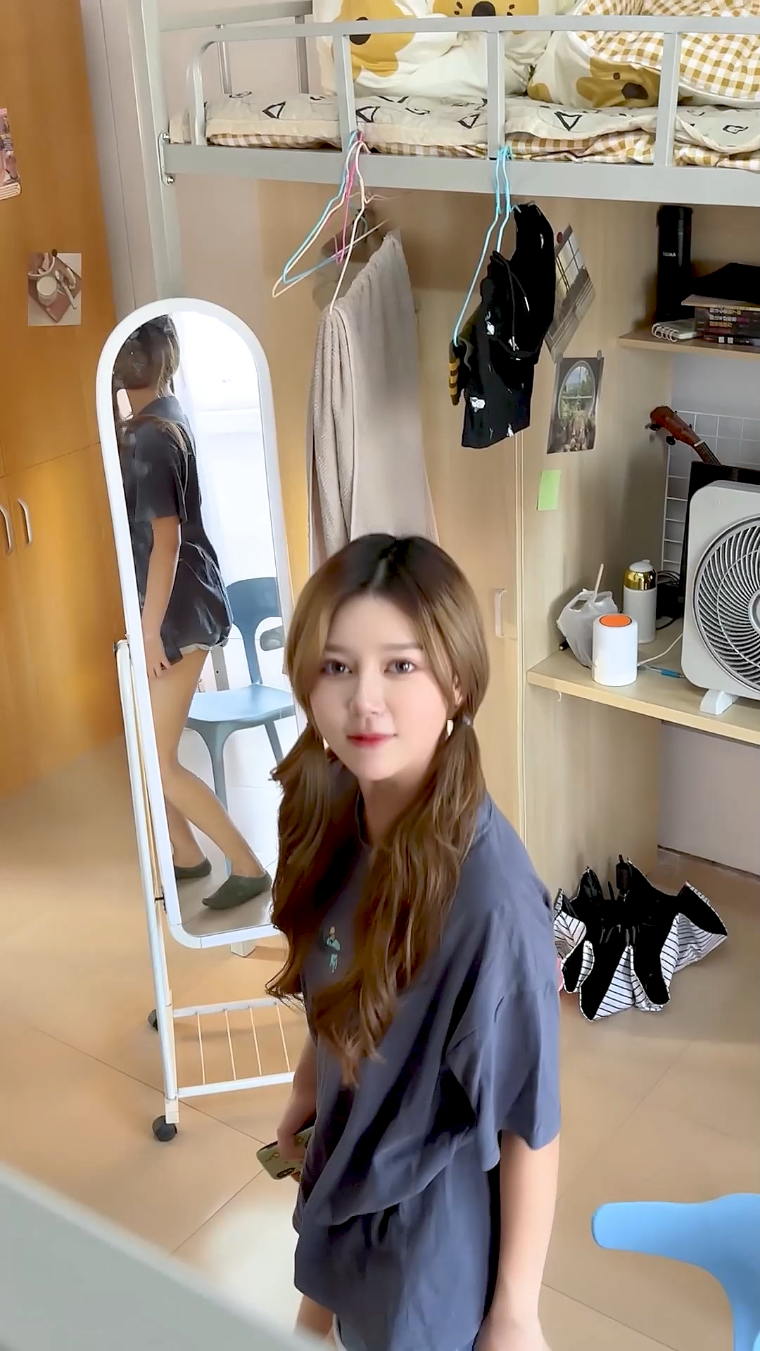 要是她没发现我你猜她还会干什么宿舍日常女生宿舍