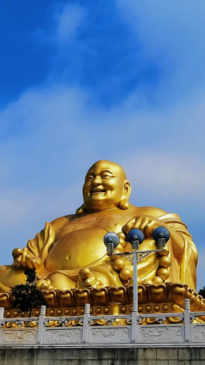 在家云旅游#这里是云南的弥勒大佛金身,愿我们能像弥勒大佛一样,每天