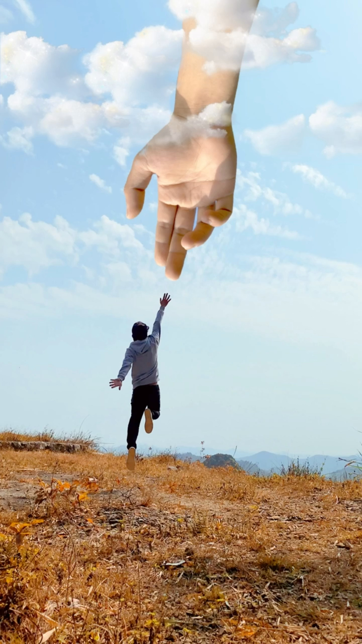 手机摄影#伸手向天空这样拍创意片-度小视