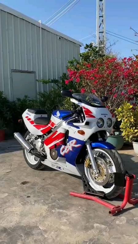 本田cbr23期cbr400rr收藏经典车