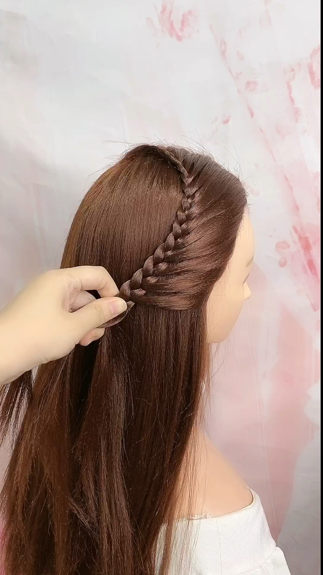 全民最火编发#三加一纹理感爱心编发教程讲解