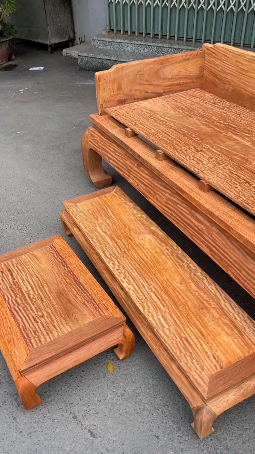 缅甸花梨木全水波纹罗汉床三件套