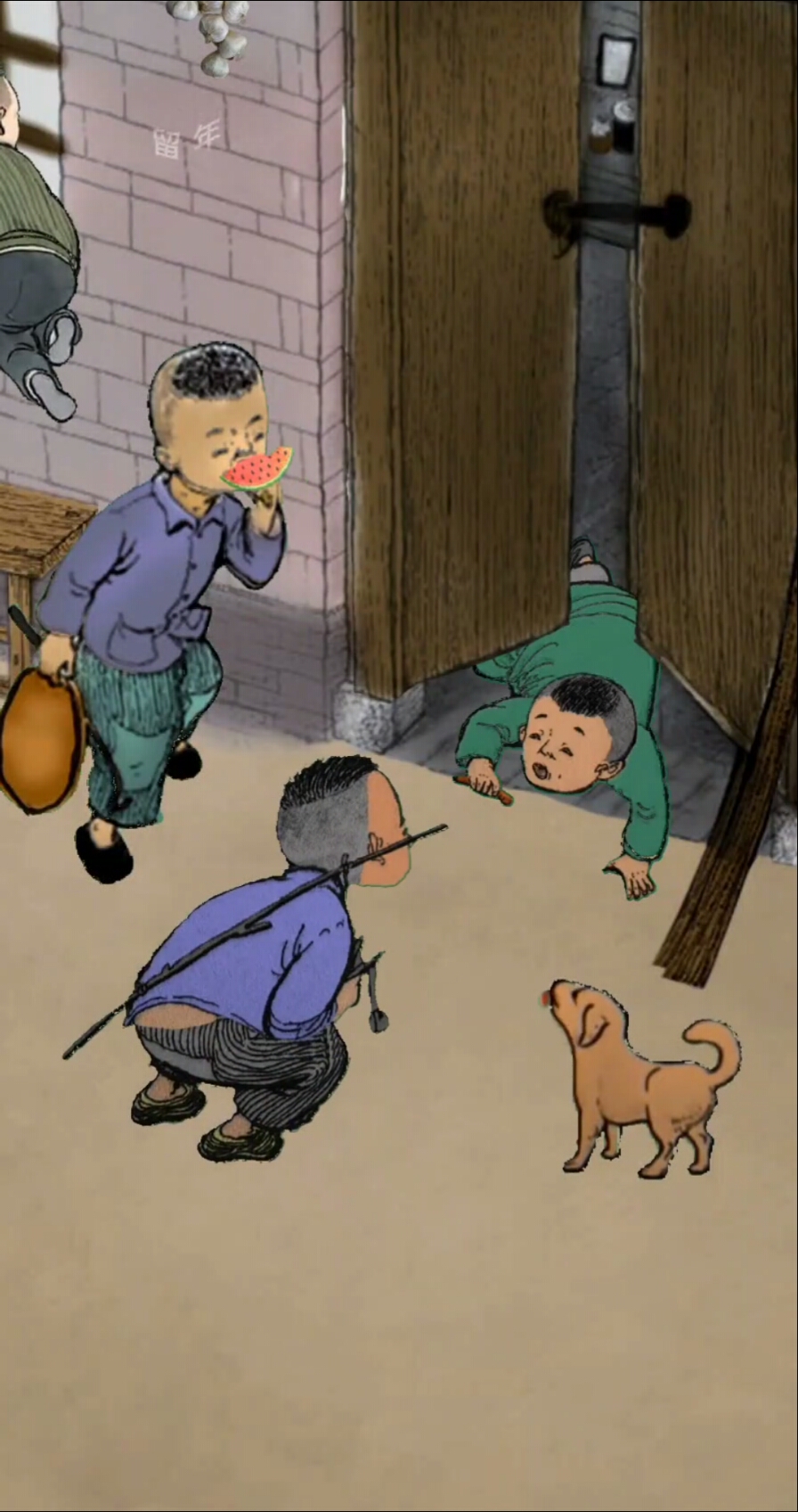 小时候放学回家经常铁锁把门,父母多半是下地干活了,饿的不行就钻门缝