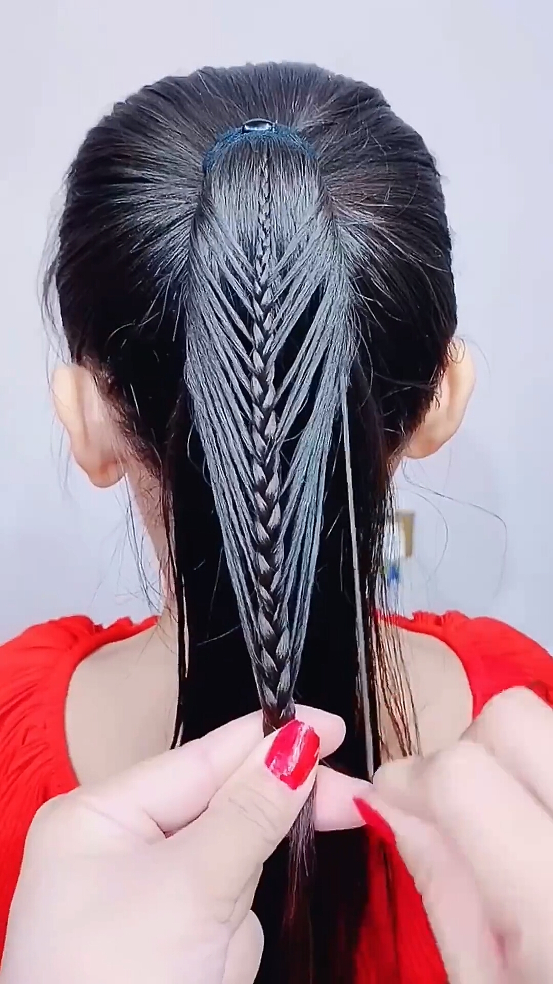 鱼骨辫儿童编发教程来咯!99999173930392-度小视