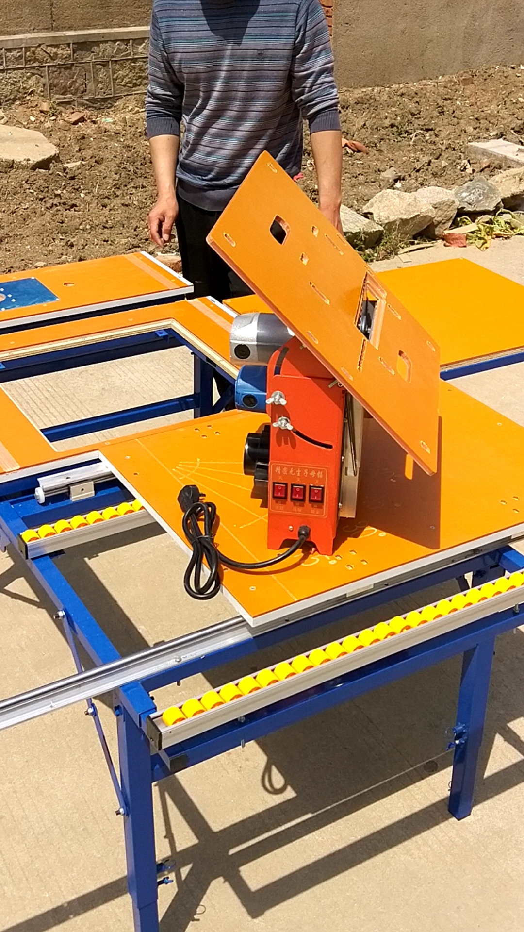 连云港901款电木板锯台,配铝板无尘一体子母锯,可以斜切45,手动升降