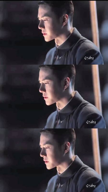 王一博#"眼底诉不尽对家国的温柔"这个黄埔头帅得我心跳都要停了鞍