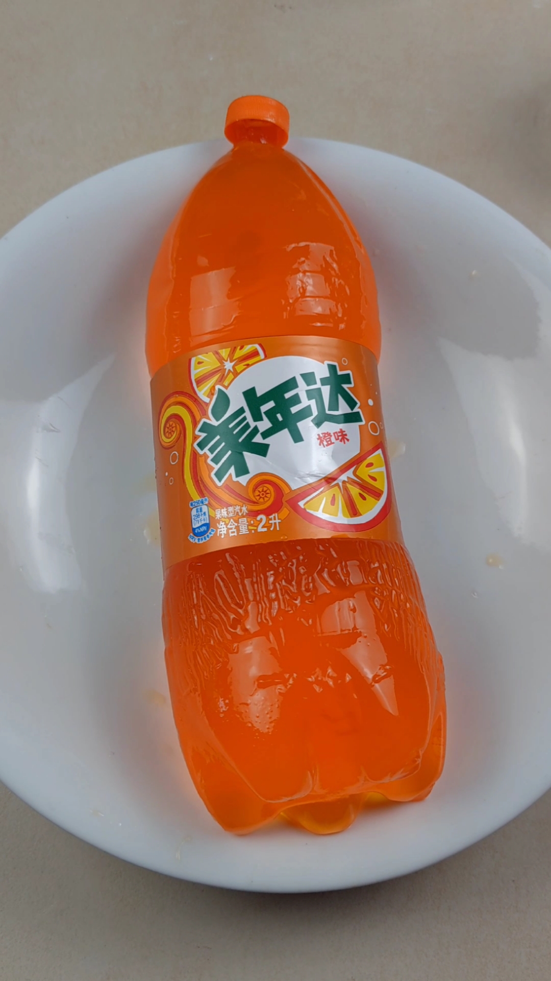 今天用芬达做果冻可以切着吃的果冻