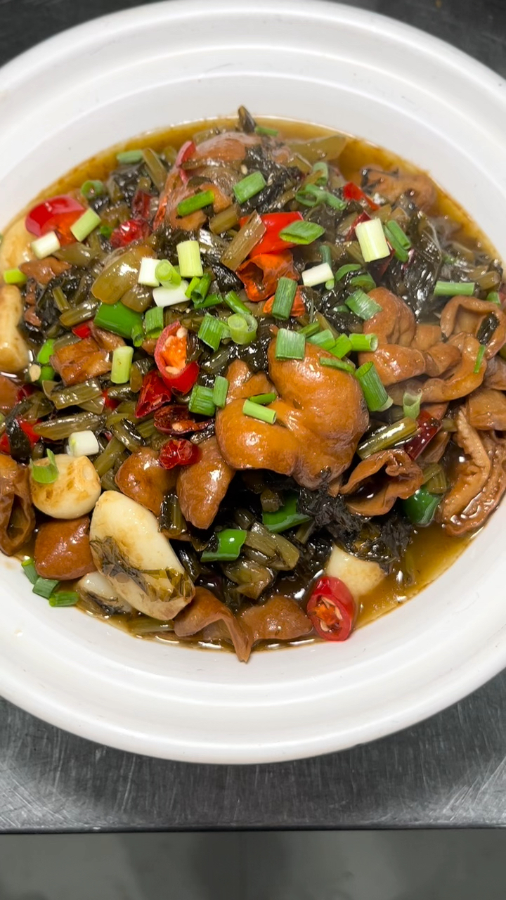 天井农庄特色菜#农庄美食雪菜大肠煲