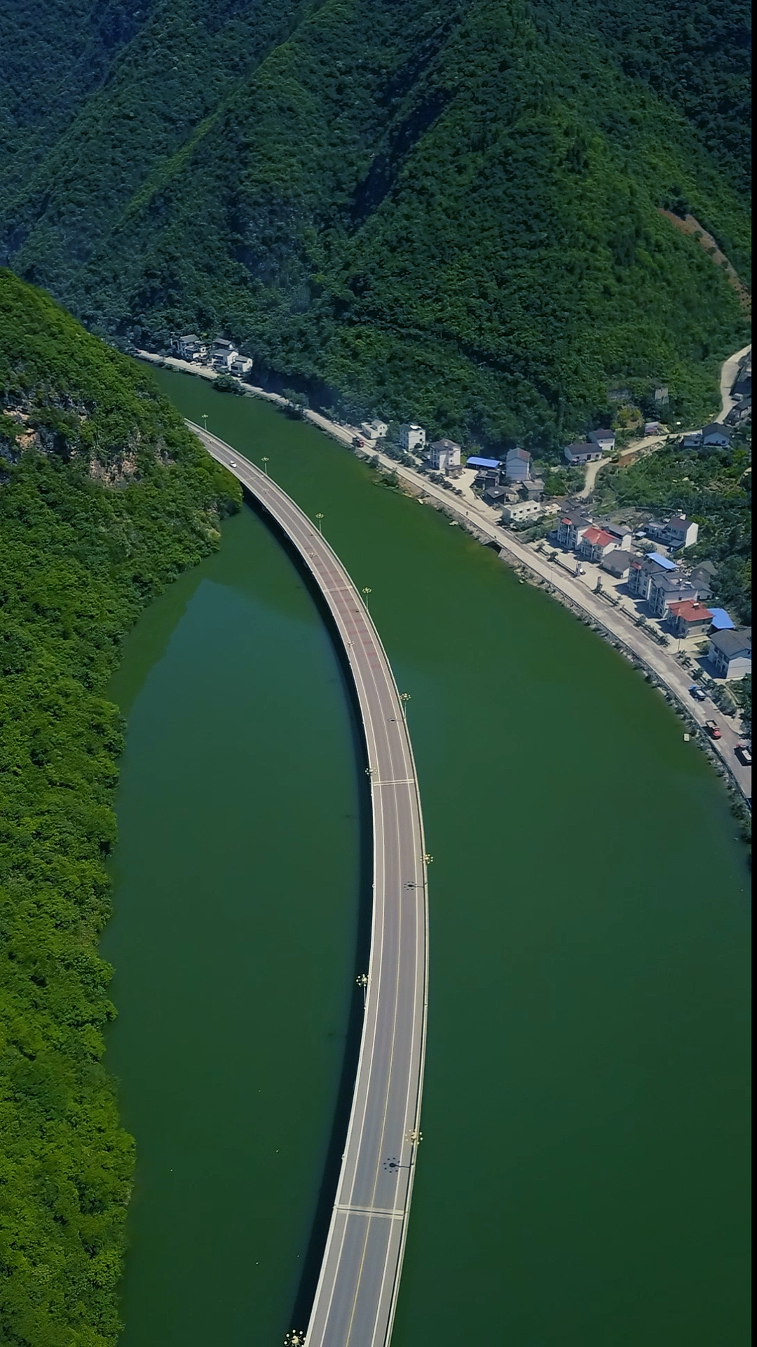 湖北古昭公路,号称中国最美水上公路,美吗?